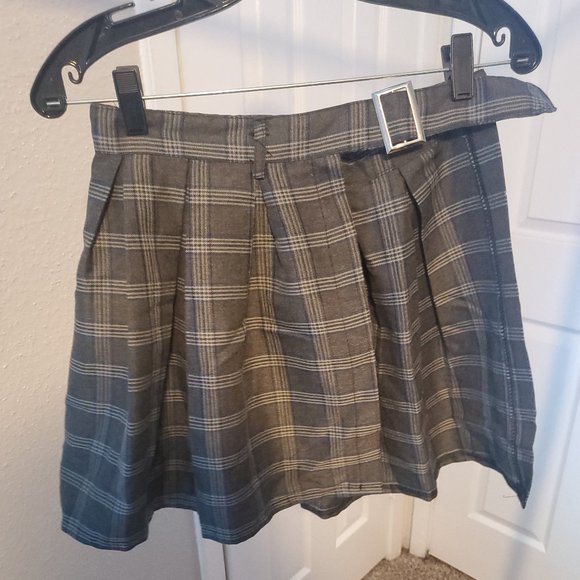 Plaid Pleated Belt overskirt - Picture 2 of 10